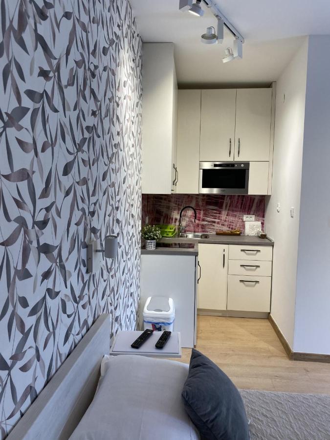 Studio Apartments With Terrace Near Sea - Angela'S Apartments Zadar Buitenkant foto