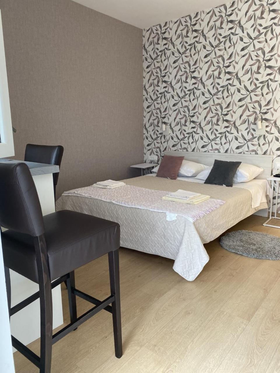 Studio Apartments With Terrace Near Sea - Angela'S Apartments Zadar Kamer foto
